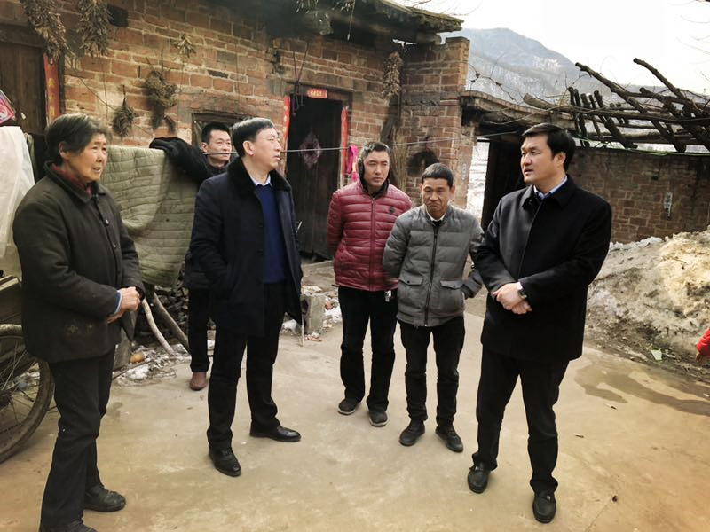 民建“組團”慰問(wèn)，企業(yè)送溫暖到家