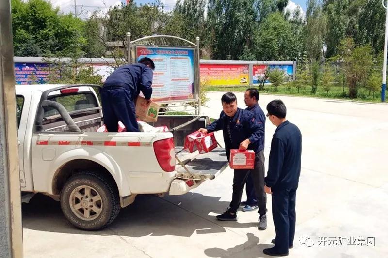 一家親│興海銅鑫慰問(wèn)部隊官兵，共話(huà)軍企團結魚(yú)水情