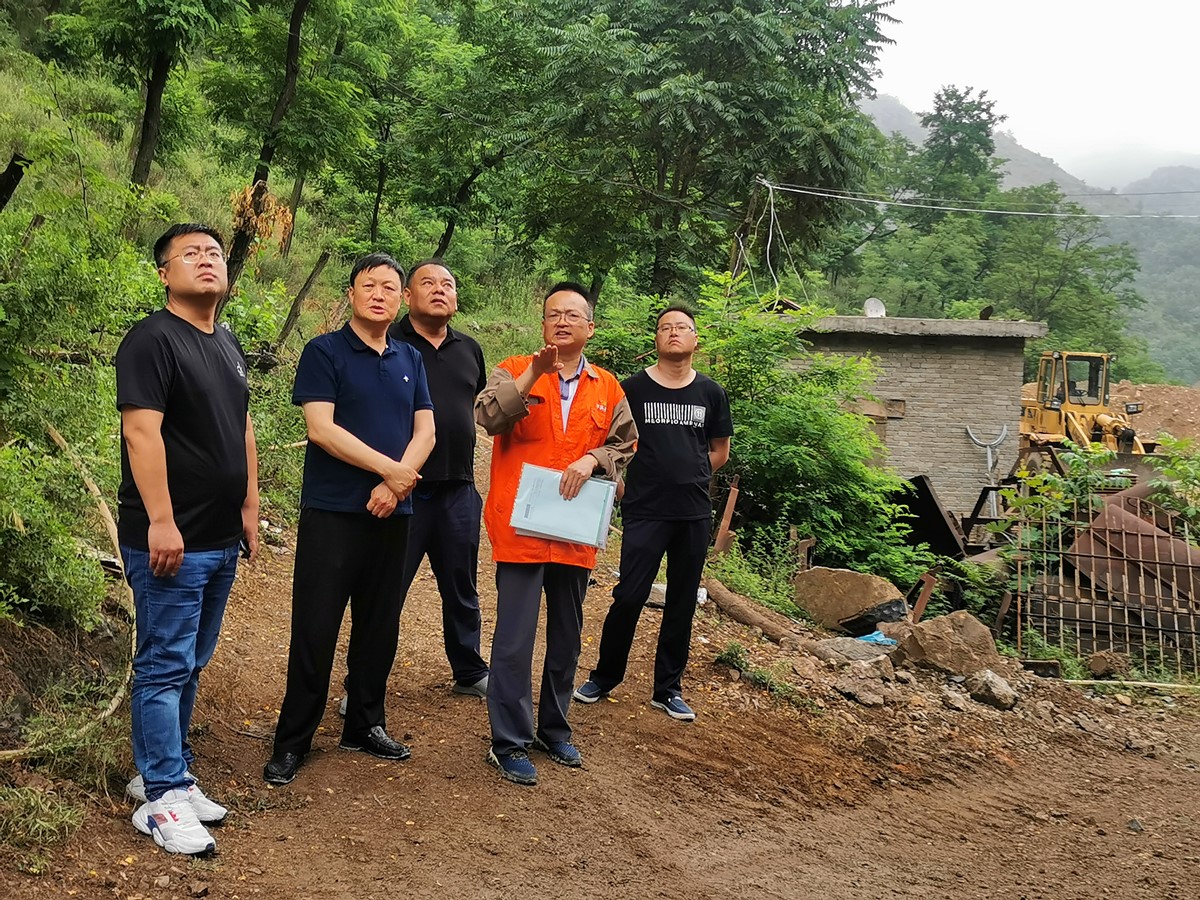 盧氏縣領(lǐng)導帶隊蒞臨盧氏中科調研指導工作 